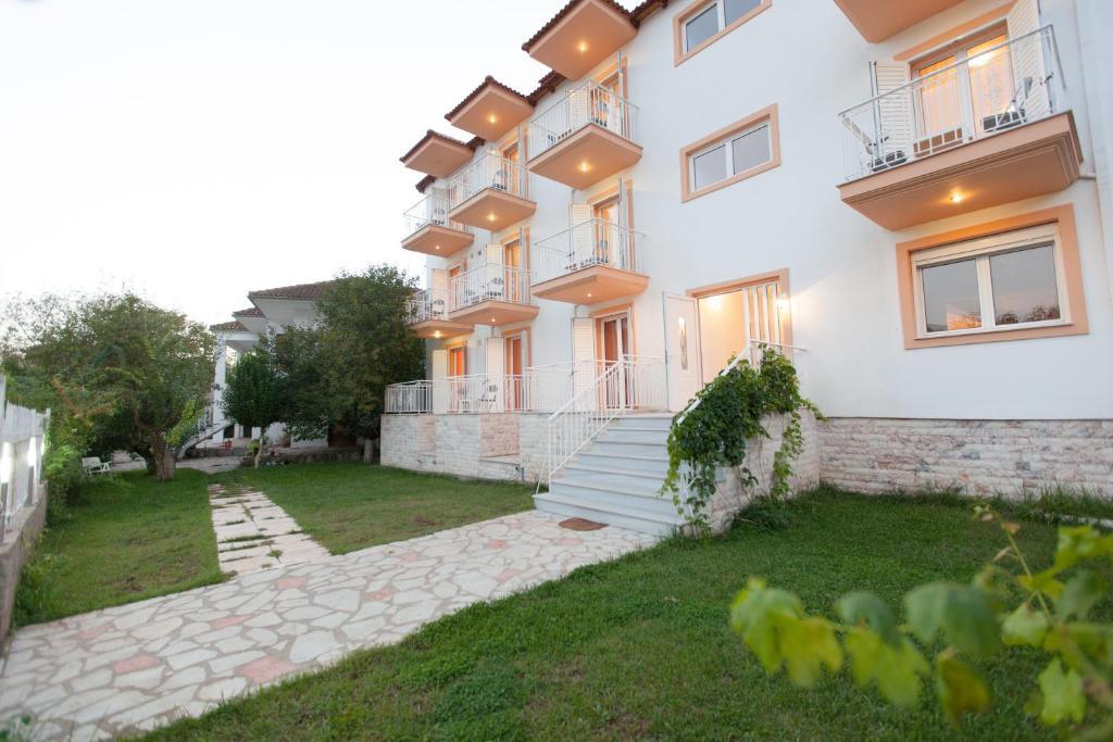 Elatos Apartments Klitoria Exterior photo